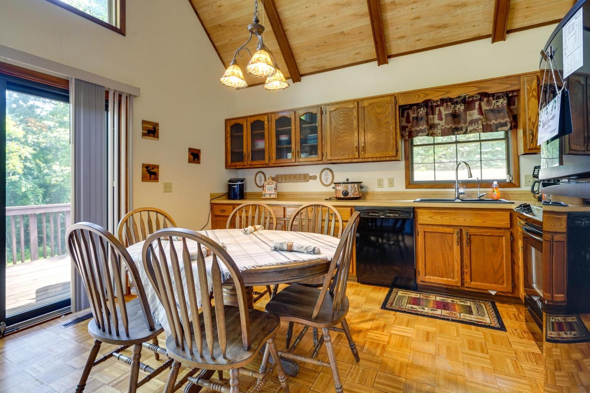 Mount Vernon Howard Cabin Rental About 3 Mi To Apple Valley Lake! מראה חיצוני תמונה
